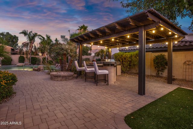 4327 E CAPRICORN Place, Chandler, AZ 85249