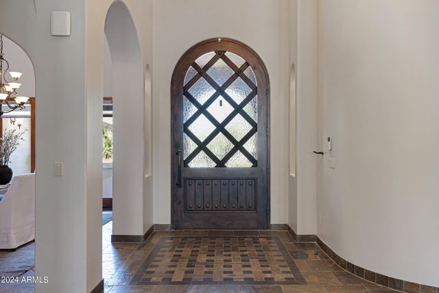 4327 E CAPRICORN Place, Chandler, AZ 85249