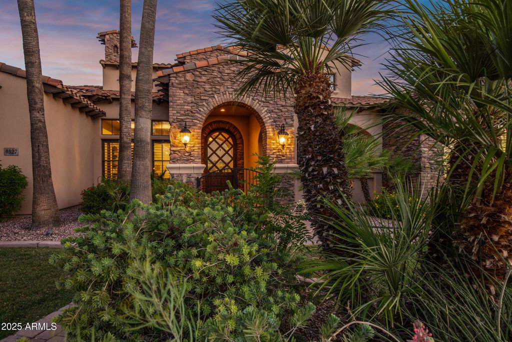 4327 E CAPRICORN Place, Chandler, AZ 85249