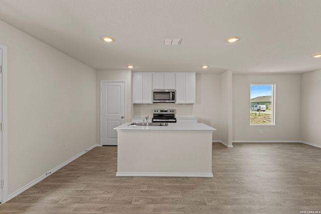 1026 Indian Way, Seguin, TX 78155