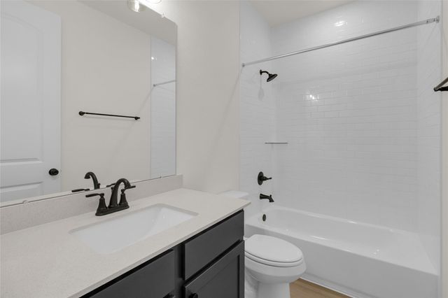 2803 Pathway Meadows Lane, Webster, TX 77598