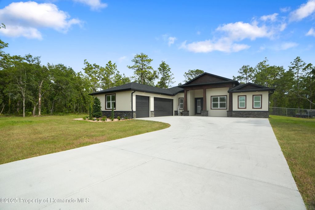10380 Yellow Hammer Road, Weeki Wachee, FL 34614