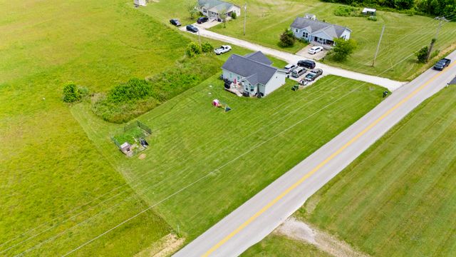 25 Winslow, Clay City, KY 40312