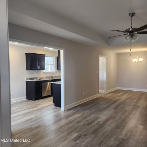 7881 Gardendale Drive, Olive Branch, MS 38654