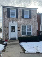 1792 Williamsburg Drive, Hoffman Estates, IL 60169