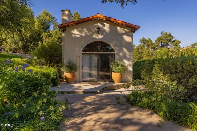 10829 Oak Knoll Road, Ojai, CA 93023