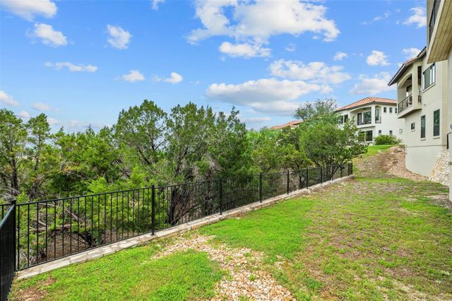 223 Honey Creek CT 12, Lakeway, TX 78738