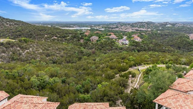 223 Honey Creek CT 12, Lakeway, TX 78738