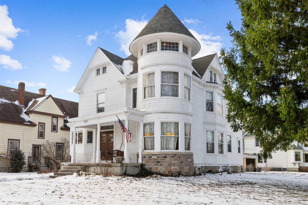 703 S Main Street, Auburn, IN 46706