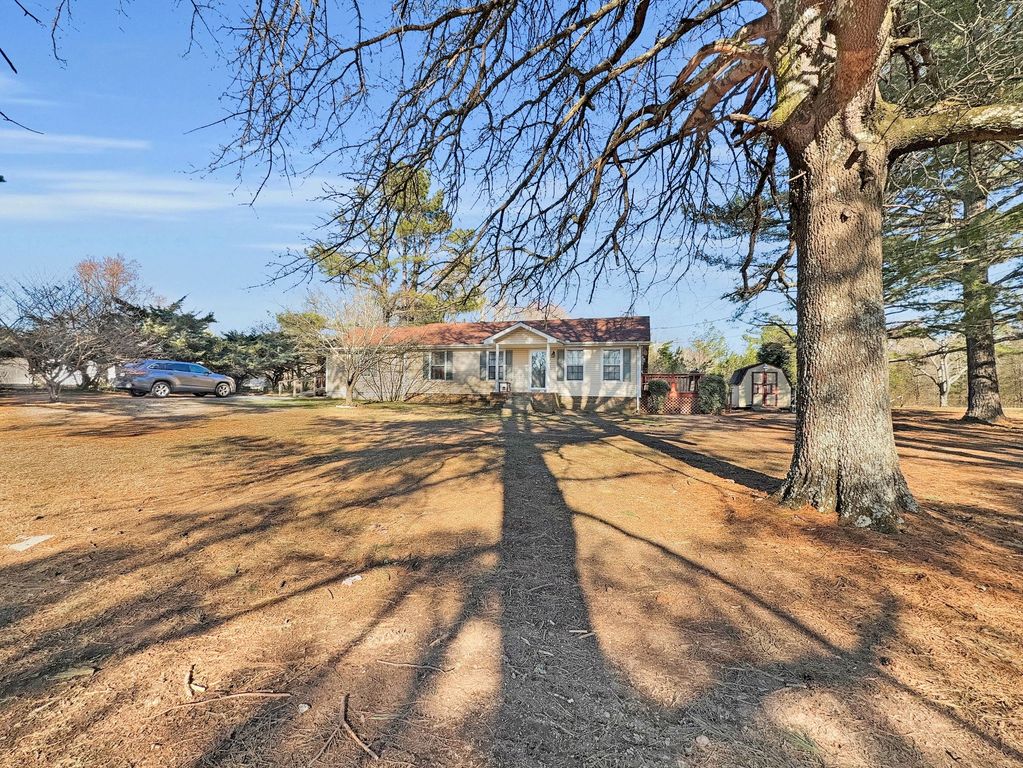 8764 Junction Dr, Lyles, TN 37098