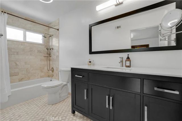 23507 Sylvan, Woodland Hills, CA 91367