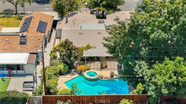 23507 Sylvan, Woodland Hills, CA 91367