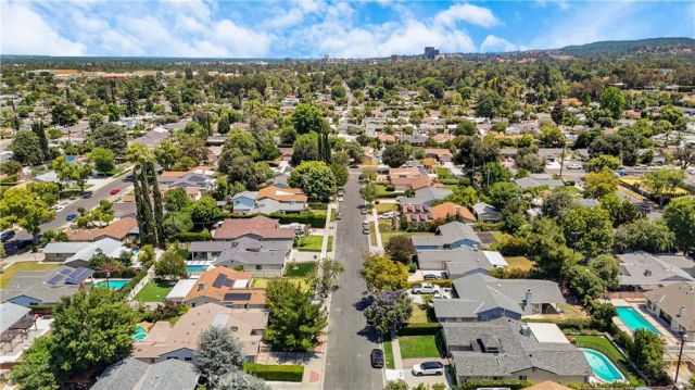 23507 Sylvan, Woodland Hills, CA 91367