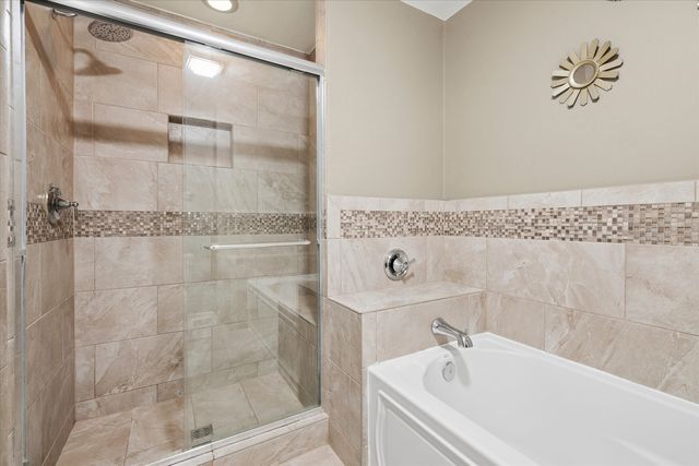 1302 Pimlico Parkway -, Libertyville, IL 60048