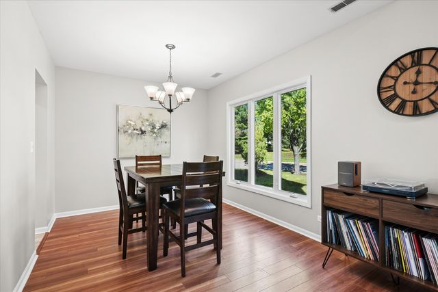1302 Pimlico Parkway -, Libertyville, IL 60048