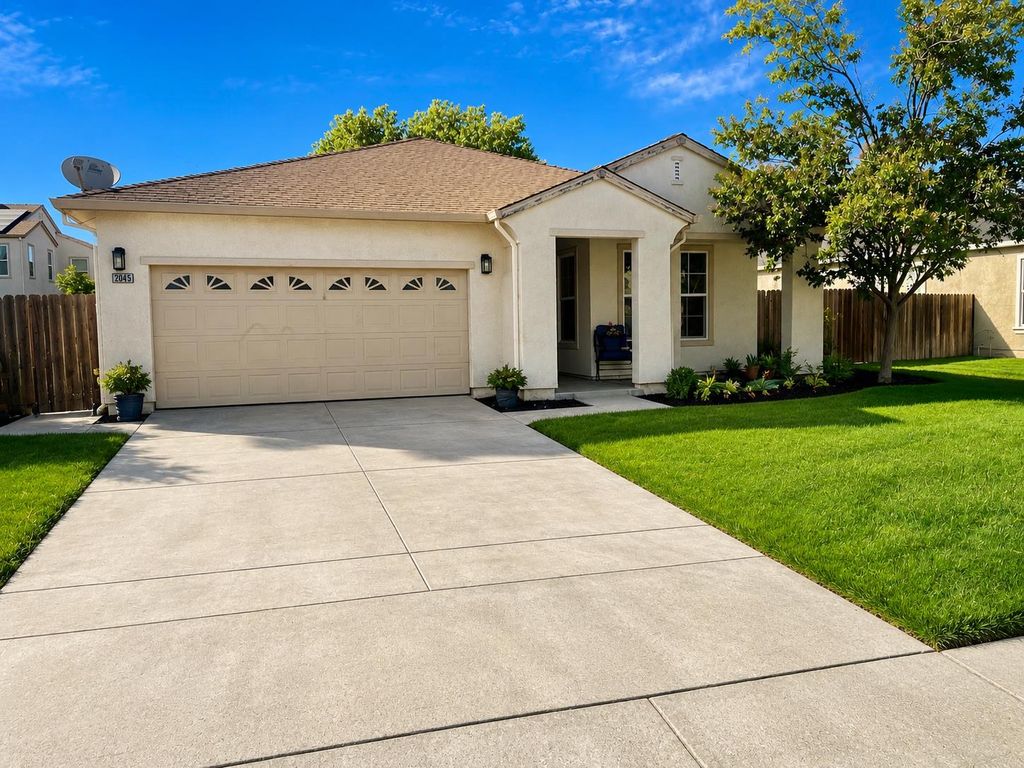 2045 Mighty Oak Dr, Stockton, CA 95205