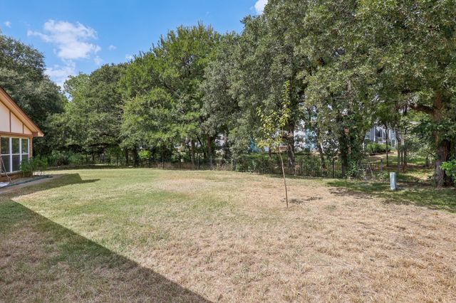 2417 Meadow Court, Bedford, TX 76021