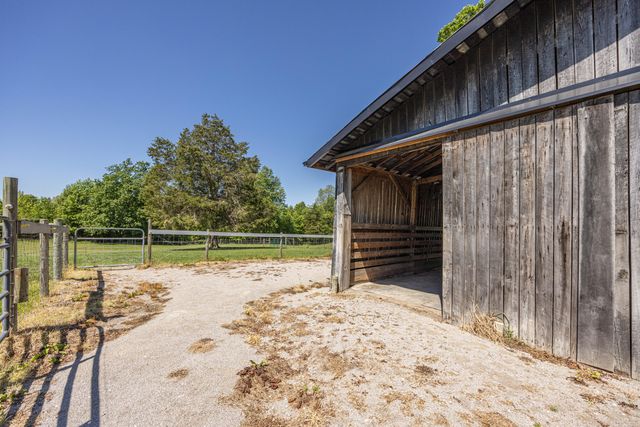 2335 Liberty Road, Crab Orchard, KY 40419