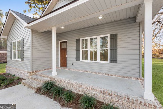 520 Holly Drive, Metter, GA 30439