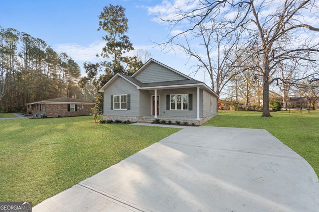 520 Holly Drive, Metter, GA 30439