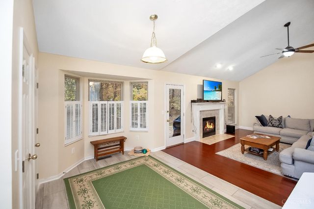 6074 Weber Oaks Drive, Miami Twp, OH 45140