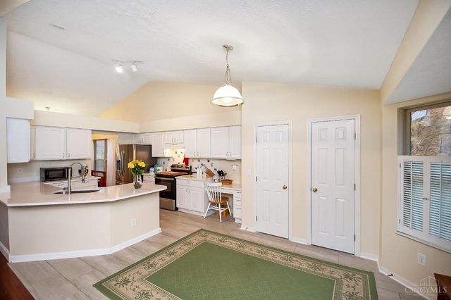 6074 Weber Oaks Drive, Miami Twp, OH 45140