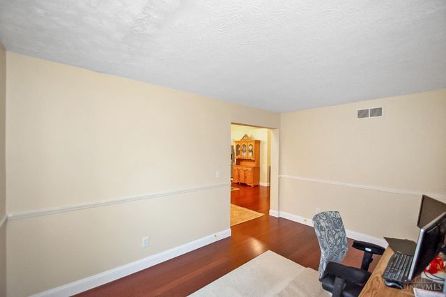 6074 Weber Oaks Drive, Miami Twp, OH 45140