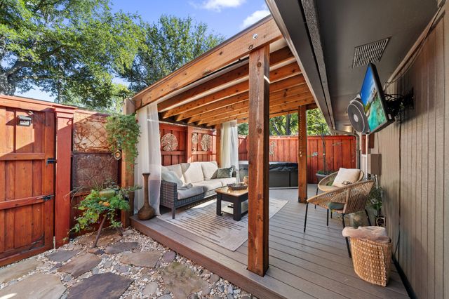 7496 E Northwest Highway 145, Dallas, TX 75231