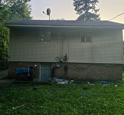 13041 S Eberhart Avenue, Chicago, IL 60827