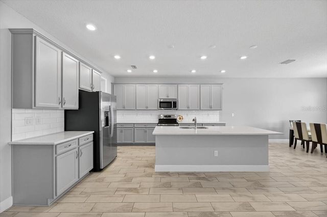 8816 MUGNAI STREET, Riverview, FL 33578