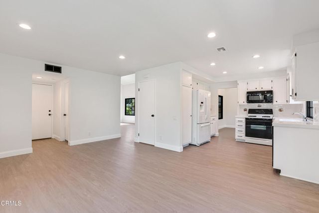 1093 Evenstar Avenue, Westlake Village, CA 91361