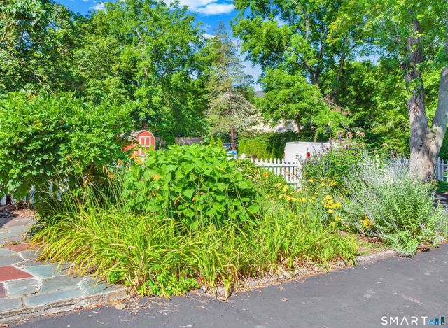 52 East Main Street, Branford, CT 06405