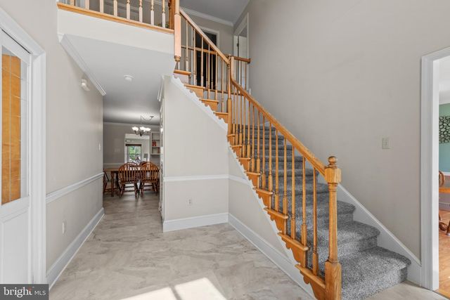 10 CARRIAGE HILL DR, Hagerstown, MD 21742