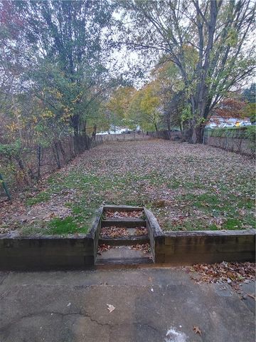 518 7th Ave, Coraopolis, PA 15108