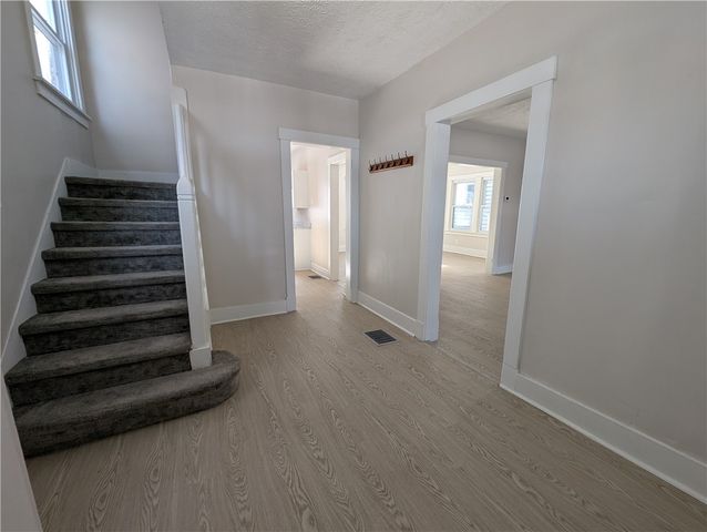 518 7th Ave, Coraopolis, PA 15108