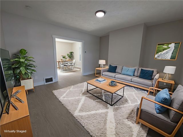 518 7th Ave, Coraopolis, PA 15108