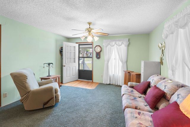 279 Chessmond Ferry Road, Calico Rock, AR 72519