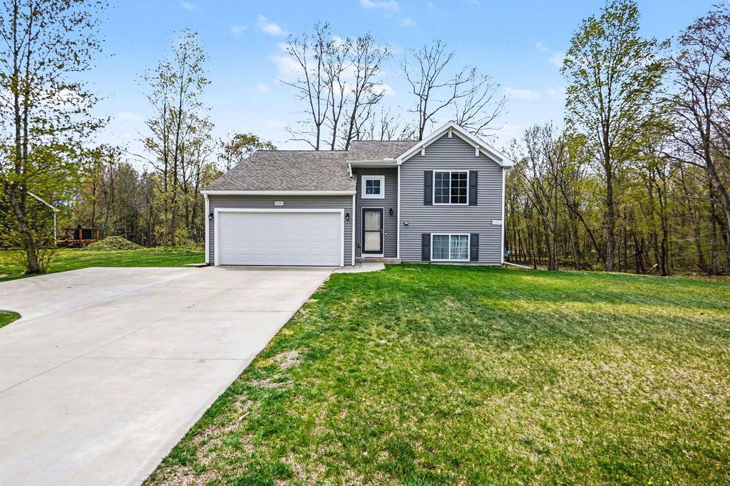 15393 Buck Hollow Drive Ne, Spencer Twp, MI 49326