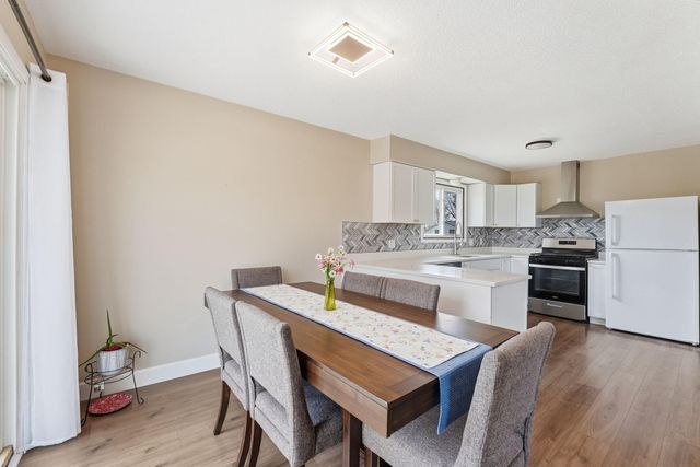 8212 Vincent Avenue N, Brooklyn Park, MN 55444