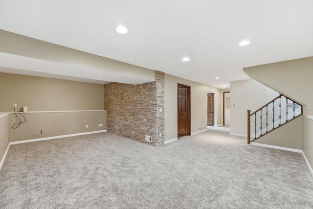 8212 Vincent Avenue N, Brooklyn Park, MN 55444