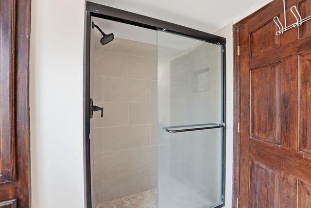 8212 Vincent Avenue N, Brooklyn Park, MN 55444