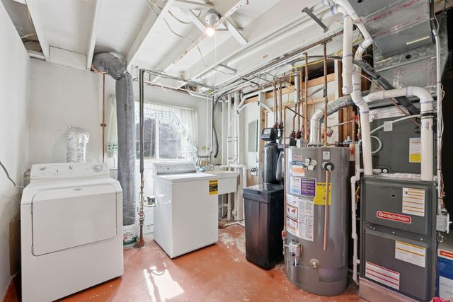 8212 Vincent Avenue N, Brooklyn Park, MN 55444