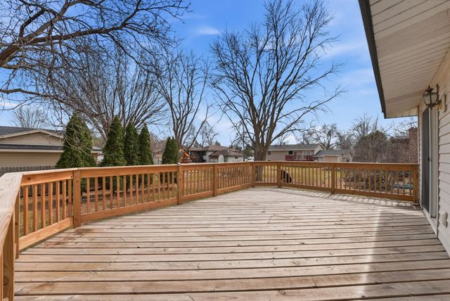 8212 Vincent Avenue N, Brooklyn Park, MN 55444