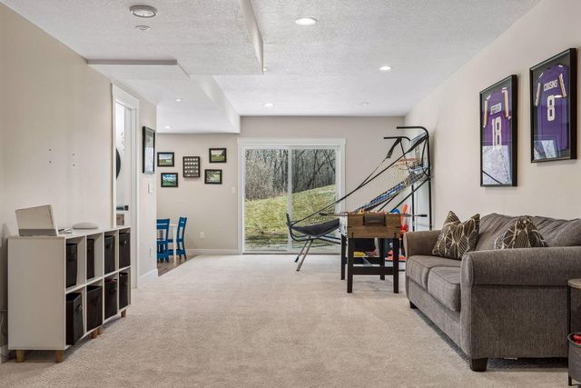 7421 Gensmer Circle, Prior Lake, MN 55372