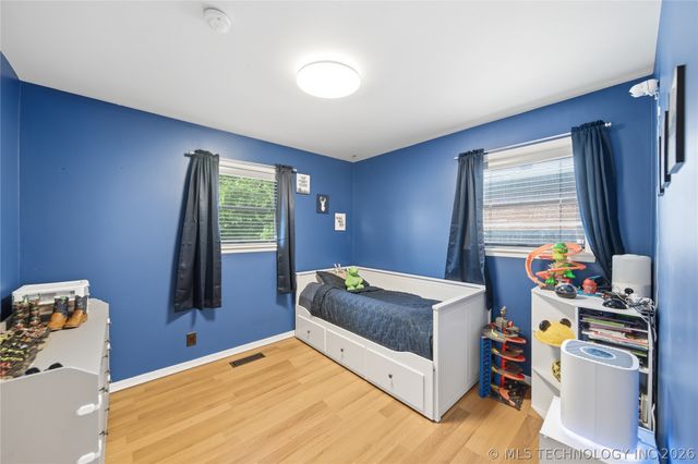 8249 E 38th Street, Tulsa, OK 74145