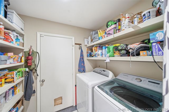 8249 E 38th Street, Tulsa, OK 74145