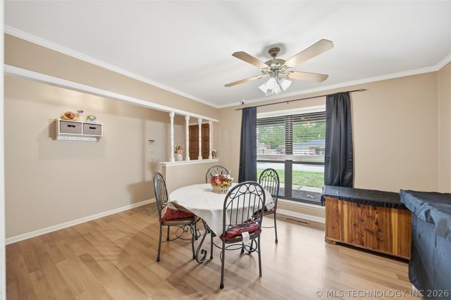 8249 E 38th Street, Tulsa, OK 74145