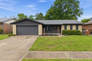 8249 E 38th Street, Tulsa, OK 74145