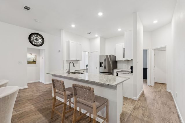 619 Manchester Drive, Mansfield, TX 76063