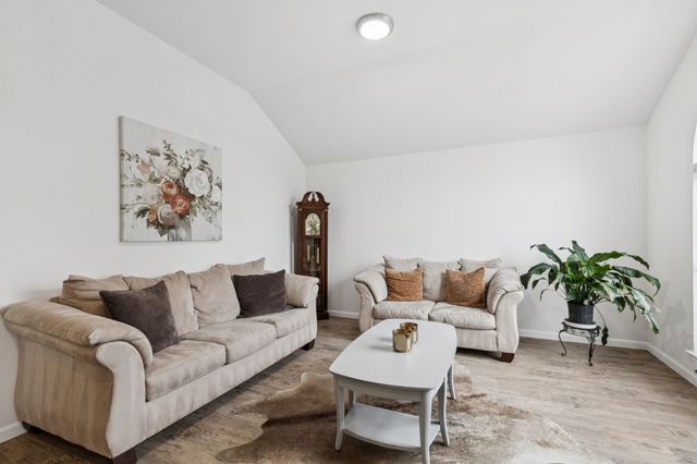 619 Manchester Drive, Mansfield, TX 76063